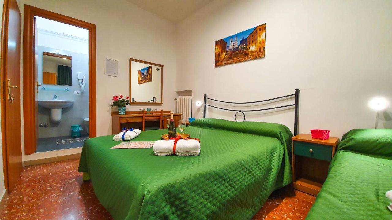 Hotel A Casa Simpatia - A Richiesta Parcheggio Gratuito ! Rom Exterior foto