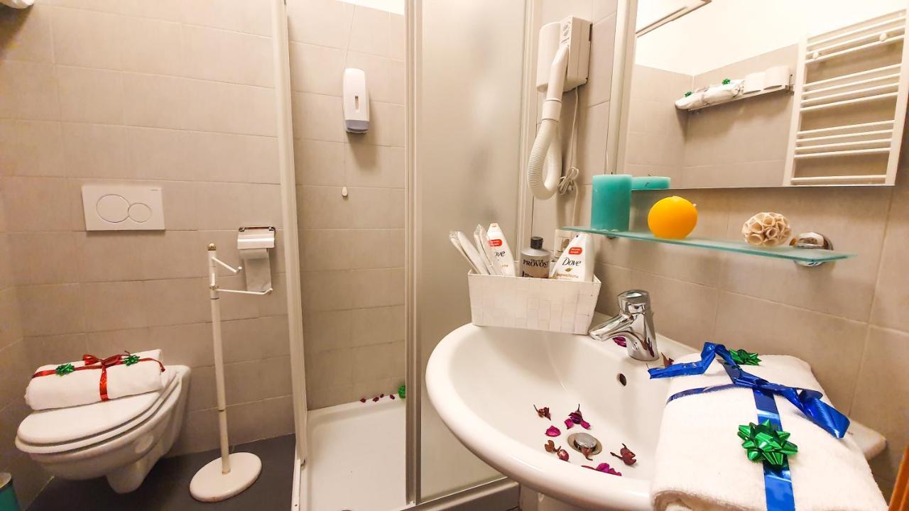 Hotel A Casa Simpatia - A Richiesta Parcheggio Gratuito ! Rom Exterior foto